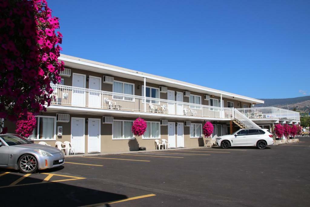 Plaza Motel Penticton Extérieur photo